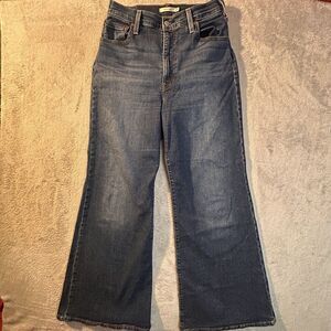 Womans Rib cage Bell Denim Levi Jeans Size 32 Flare Leg Western Country